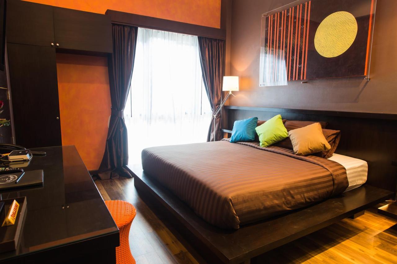Third Rock Hostel Μπανγκόκ Εξωτερικό φωτογραφία