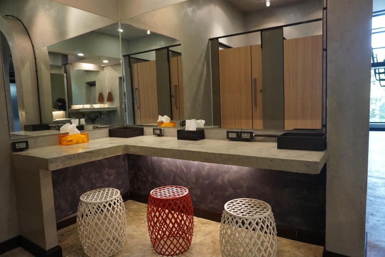 Third Rock Hostel Μπανγκόκ Εξωτερικό φωτογραφία