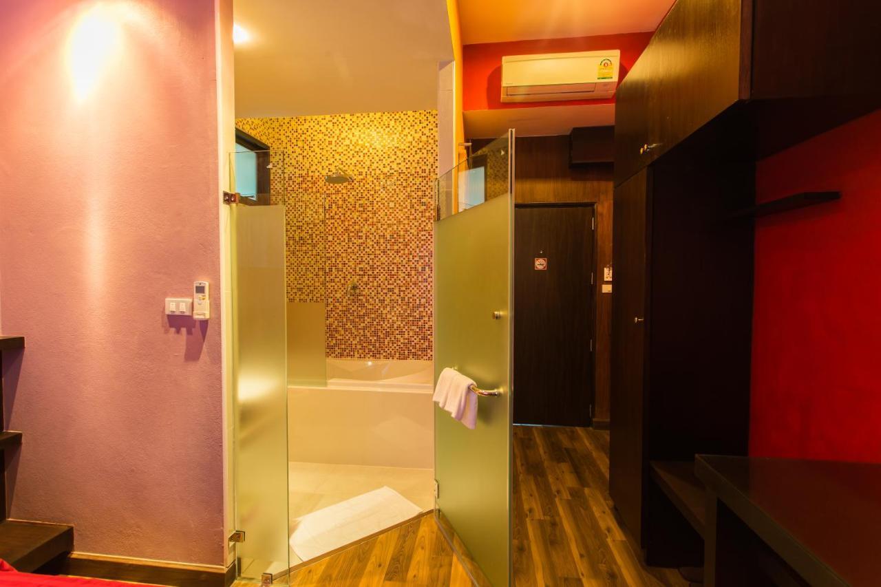 Third Rock Hostel Μπανγκόκ Εξωτερικό φωτογραφία
