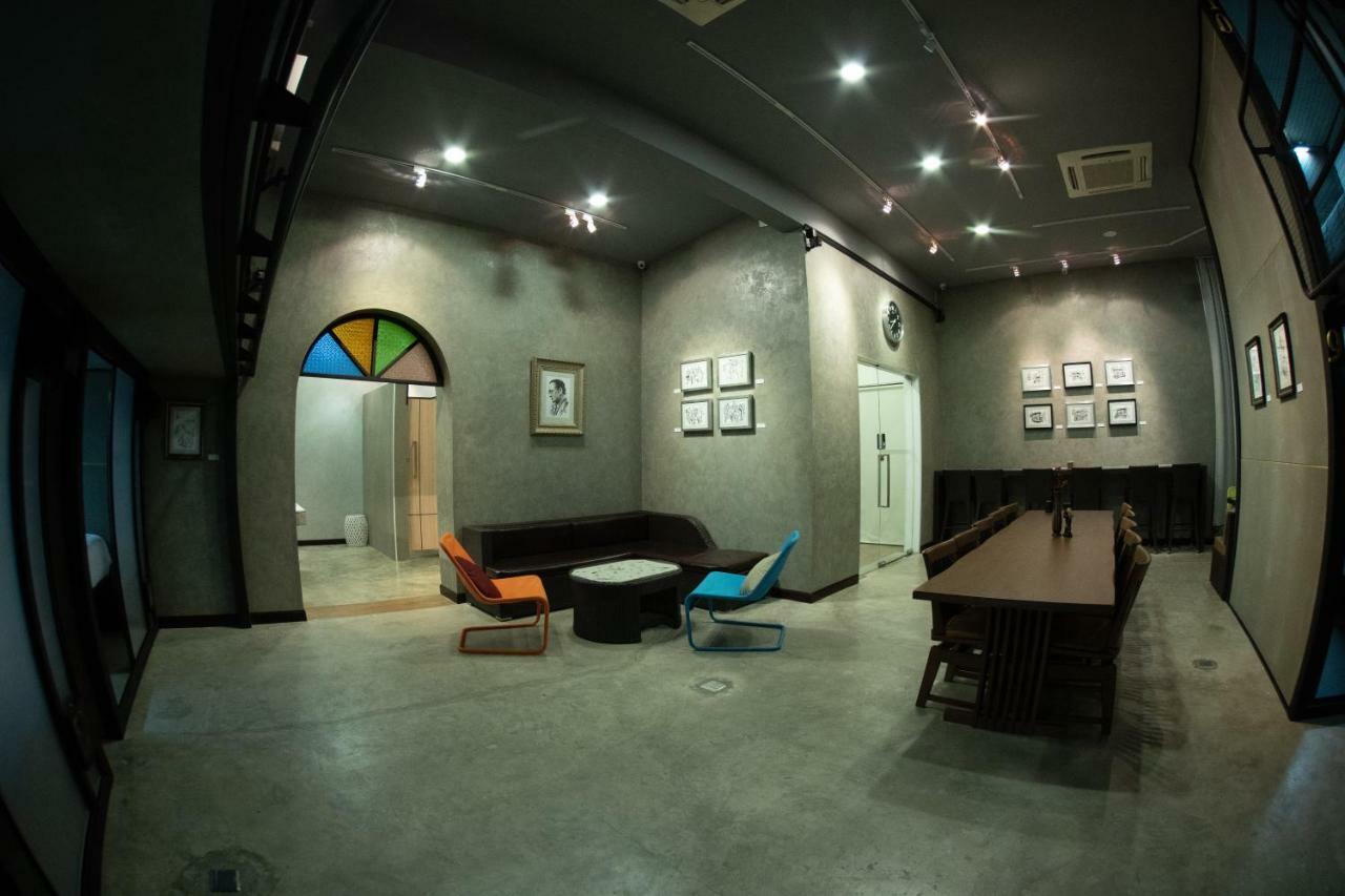 Third Rock Hostel Μπανγκόκ Εξωτερικό φωτογραφία