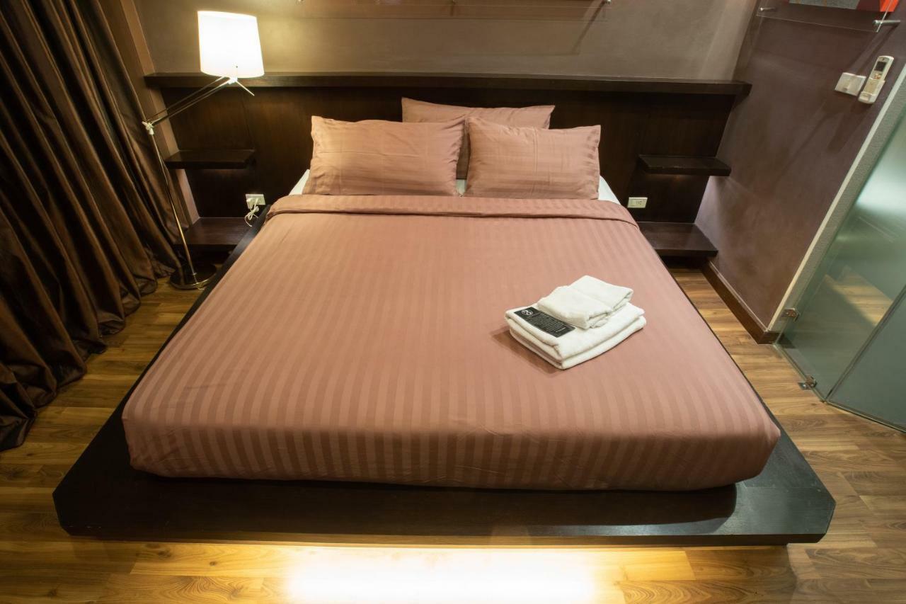 Third Rock Hostel Μπανγκόκ Εξωτερικό φωτογραφία