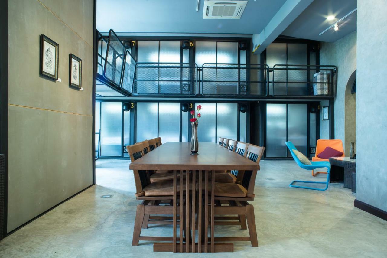 Third Rock Hostel Μπανγκόκ Εξωτερικό φωτογραφία